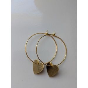 Gold heart hoop earrings